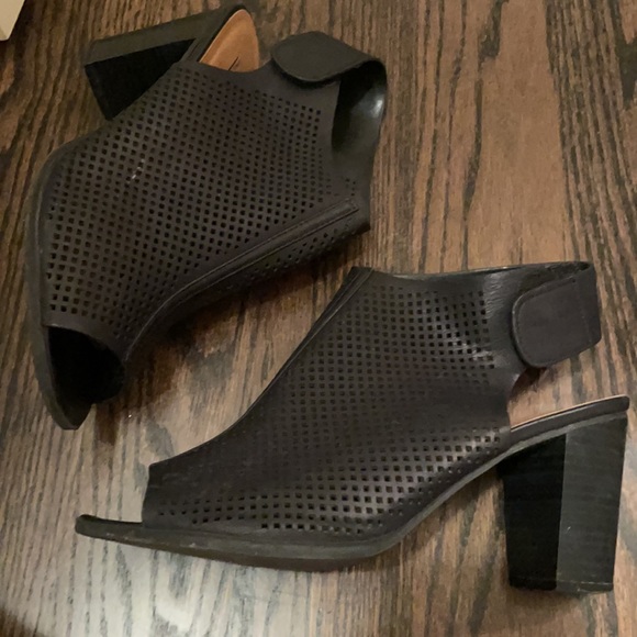 Call it spring black wedges - Picture 2 of 4